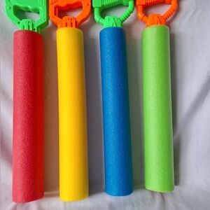 4 Extsud water guns
